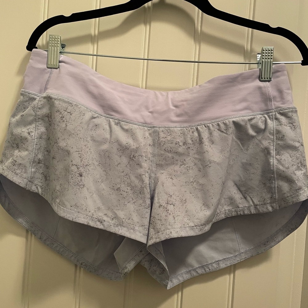 Lululemon 
Speed Up Low-Rise Lined Short 2.5"